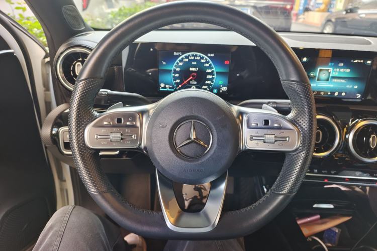 Used Mercedes-Benz A-Class 2019 A 180 L Sport Sedan Steering Wheel