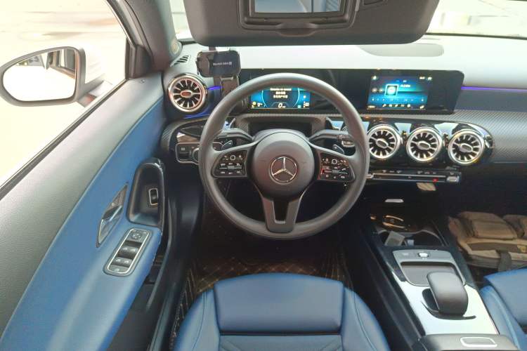Used Mercedes-Benz A-Class 2019 A 180 L Steering Wheel