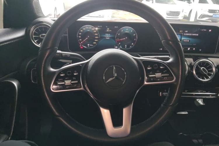 Used Mercedes-Benz A-Class 2019 A 200 Dynamic Edition Steering Wheel