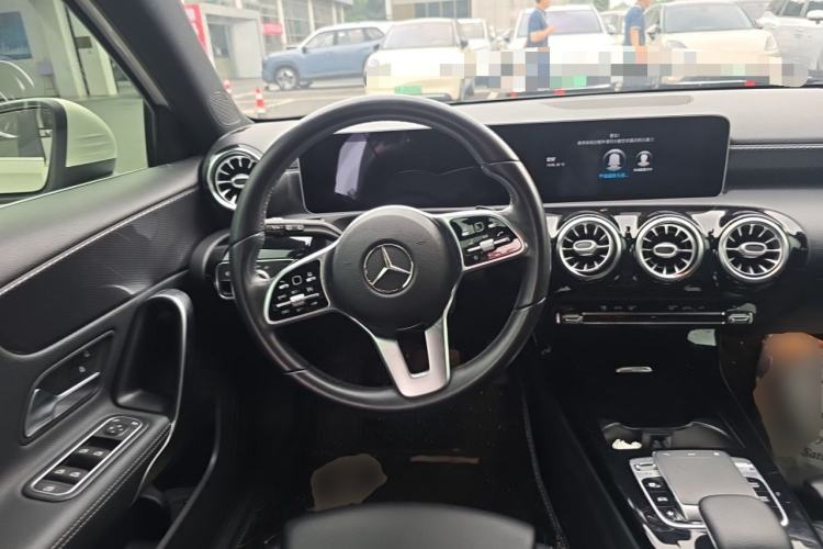 Used Mercedes-Benz A-Class 2019 A 200 Dynamic Edition Steering Wheel