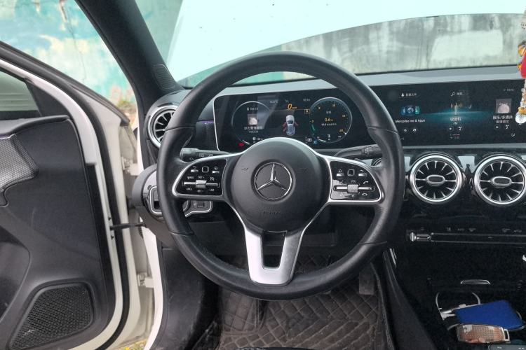 Used Mercedes-Benz A-Class 2019 A 200 Dynamic Edition Steering Wheel
