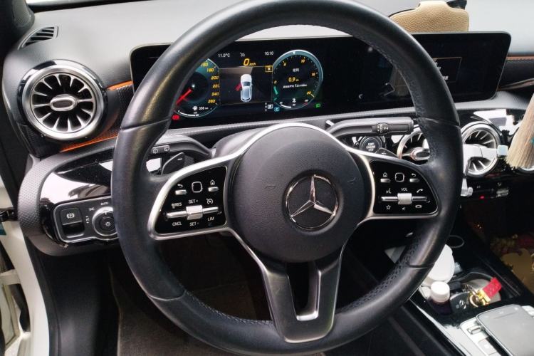 Used Mercedes-Benz A-Class 2019 A 200 Dynamic Edition Steering Wheel
