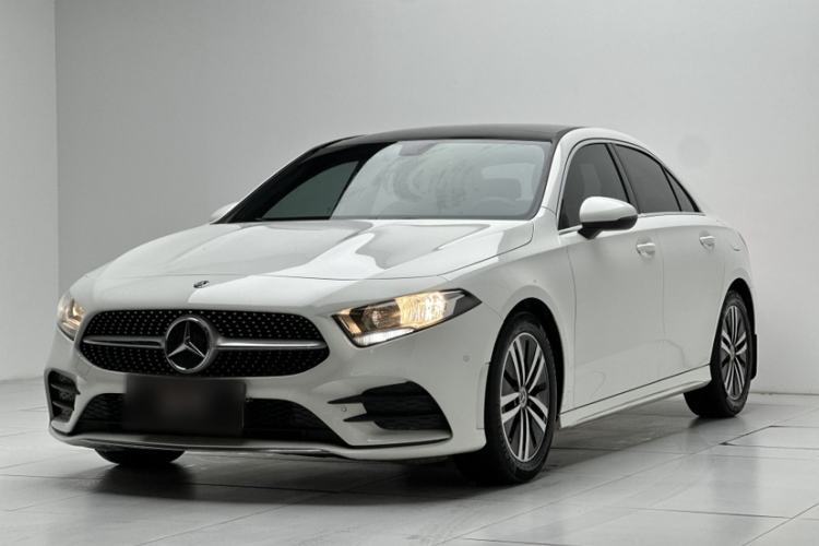 Ojetý Mercedes-Benz A-Class 2019 A 180 L Sport Sedan Guazi used car, China used car export, Used car for sale, Used cars, Cheapest cars for sale