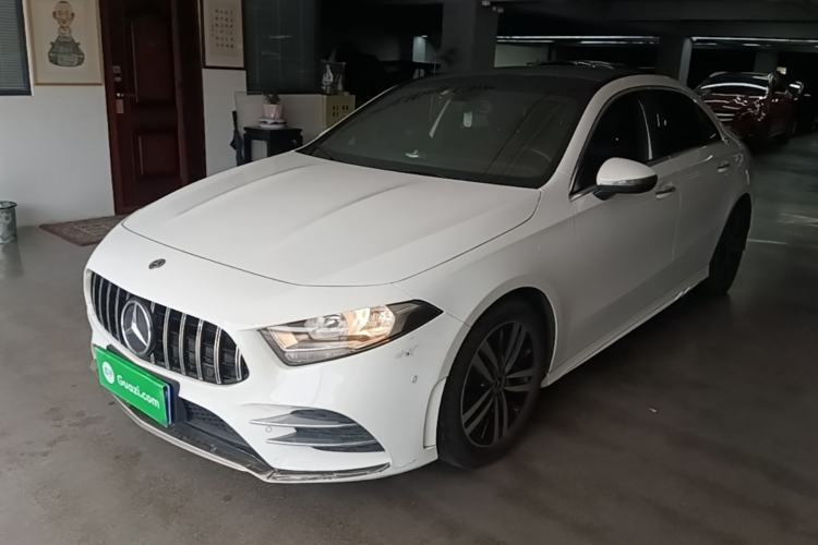 Ojetý Mercedes-Benz A-Class 2019 A 180 L Sport Sedan Guazi used car, China used car export, Used car for sale, Used cars, Cheapest cars for sale