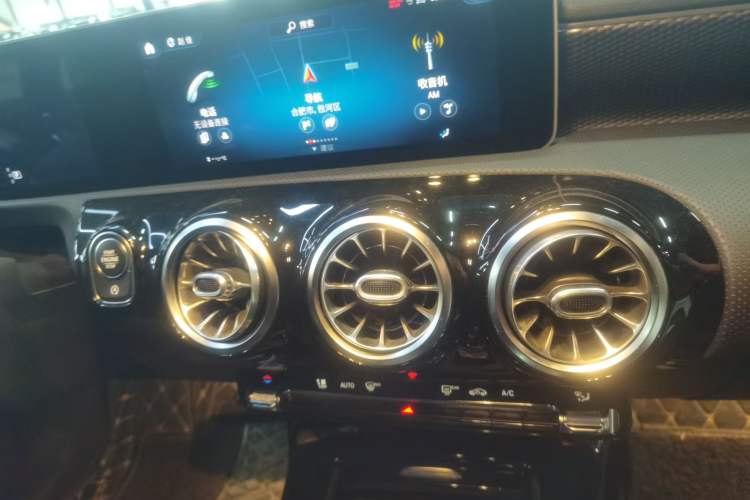 Used Mercedes-Benz A-Class 2020 Restyled A 200 L Sport Sedan Fashion Version Audio And AC Panel