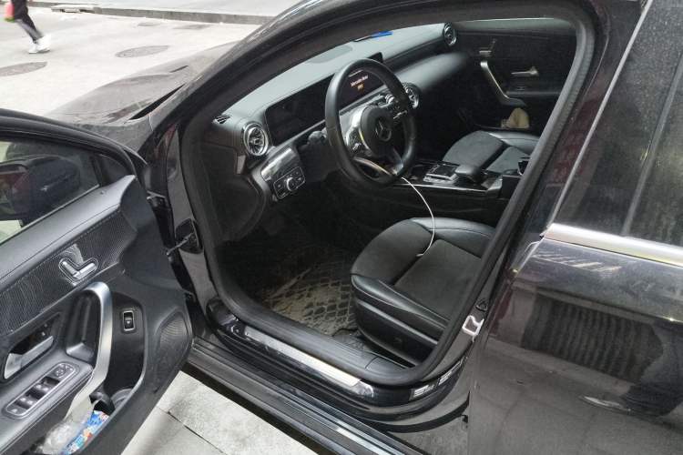 Used Mercedes-Benz A-Class 2020 Restyled A 200 L Sport Sedan Fashion Version Driver Seat