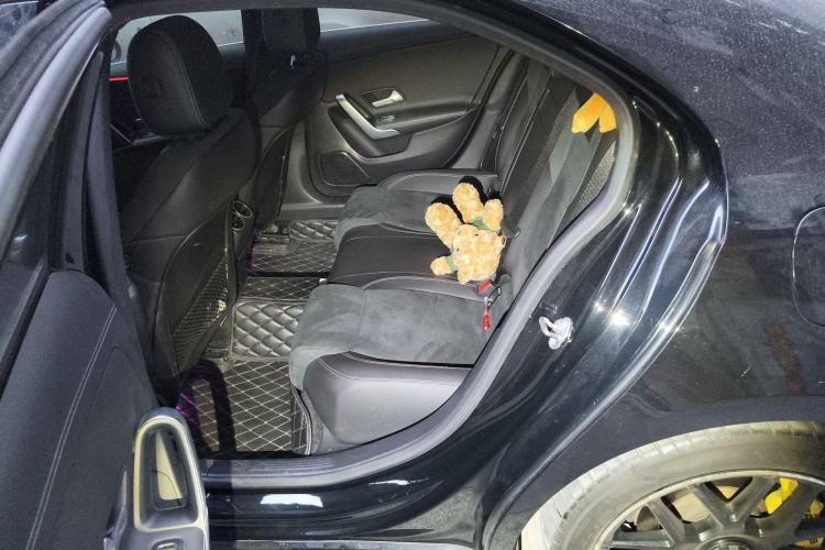 Used Mercedes-Benz A-Class 2020 Restyled A 200 L Sport Sedan Fashion Version Left Rear Seat