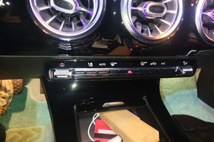 Used Mercedes-Benz A-Class 2020 Restyled A 200 L Sport Sedan Fashion Version Audio And AC Panel