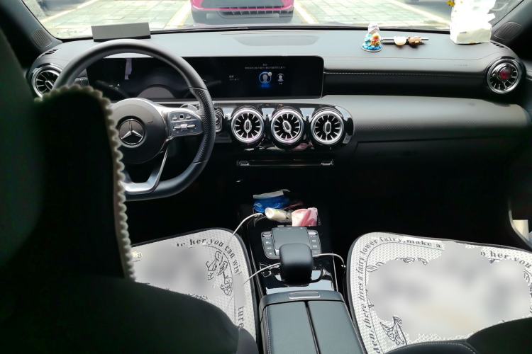 Used Mercedes-Benz A-Class 2020 Restyled A 200 L Sport Sedan Fashion Version Center Console