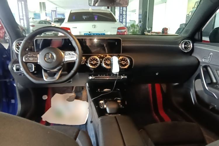 Used Mercedes-Benz A-Class 2020 Restyled A 200 L Sport Sedan Fashion Version Center Console
