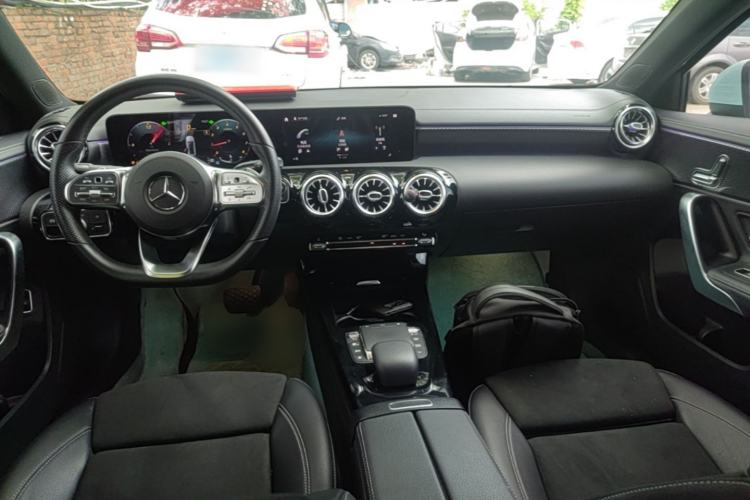 Used Mercedes-Benz A-Class 2020 Restyled A 200 L Sport Sedan Fashion Version Center Console