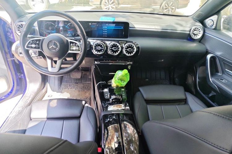 Used Mercedes-Benz A-Class 2020 Facelift A 180 L Sport Sedan Special Configuration Center Console