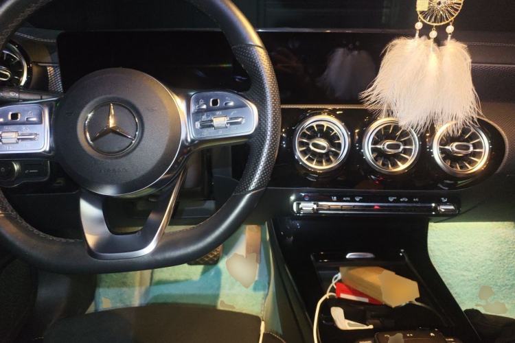 Used Mercedes-Benz A-Class 2020 Restyled A 200 L Sport Sedan Fashion Version Center Console