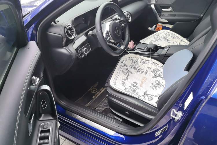 Used Mercedes-Benz A-Class 2020 Restyled A 200 L Sport Sedan Fashion Version Driver Seat