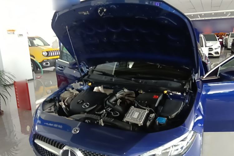 Used Mercedes-Benz A-Class 2020 Restyled A 200 L Sport Sedan Fashion Version Engine Bay