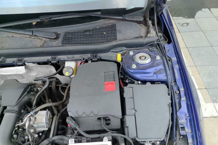 Used Mercedes-Benz A-Class 2020 Restyled A 200 L Sport Sedan Fashion Version Engine Bay Left