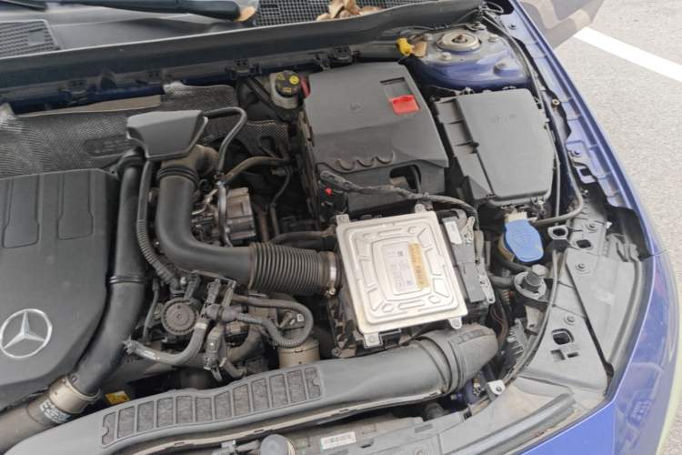 Used Mercedes-Benz A-Class 2020 A 200 L Sport Sedan Engine Bay Left
