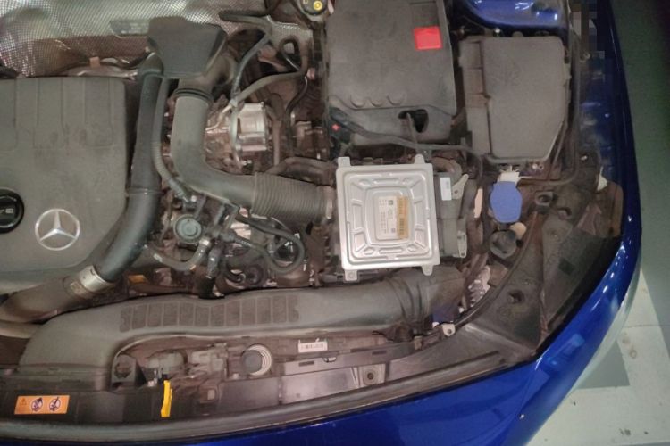 Used Mercedes-Benz A-Class 2020 A 200 L Sport Sedan Engine Bay Left