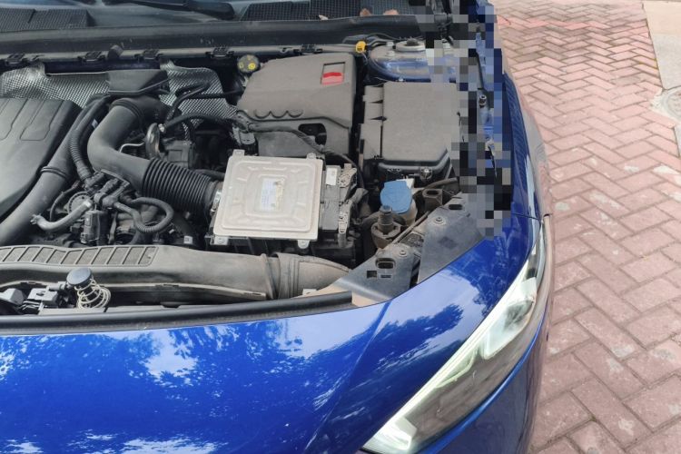 Used Mercedes-Benz A-Class 2020 Restyled A 200 L Sport Sedan Fashion Version Engine Bay Left