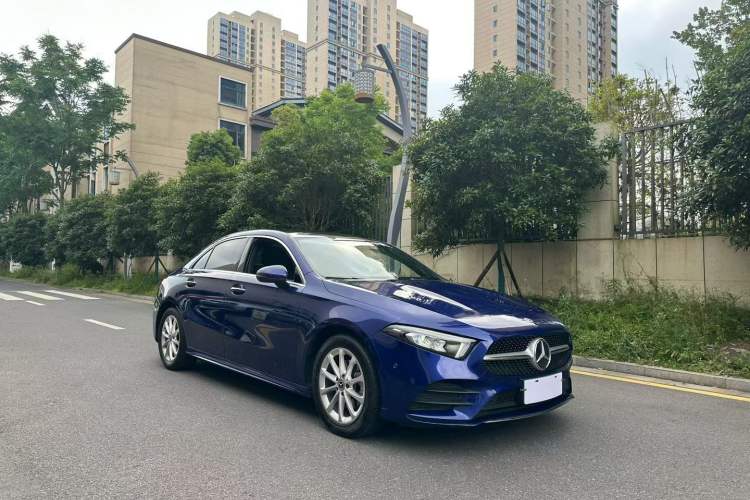 Used Mercedes-Benz A-Class 2020 Restyled A 200 L Sport Sedan Fashion Version Exterior 2
