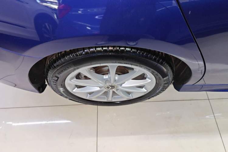 Used Mercedes-Benz A-Class 2020 Restyled A 200 L Sport Sedan Fashion Version Exterior 3