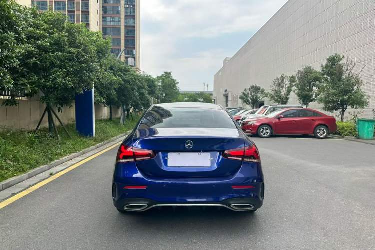 Used Mercedes-Benz A-Class 2020 Restyled A 200 L Sport Sedan Fashion Version Exterior 4