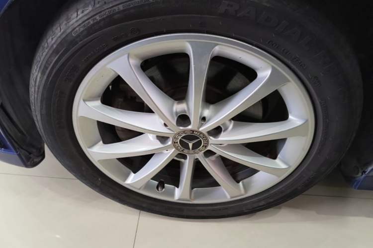 Used Mercedes-Benz A-Class 2020 Restyled A 200 L Sport Sedan Fashion Version Exterior 4