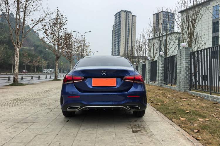 Used Mercedes-Benz A-Class 2020 Restyled A 200 L Sport Sedan Fashion Version Exterior 4