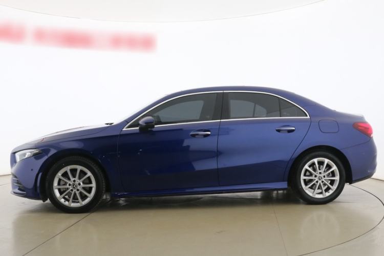 Used Mercedes-Benz A-Class 2020 Restyled A 200 L Sport Sedan Fashion Version Exterior 4