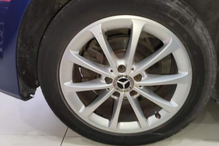 Used Mercedes-Benz A-Class 2020 Restyled A 200 L Sport Sedan Fashion Version Exterior 5