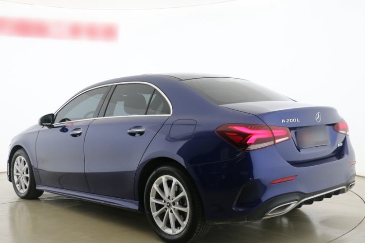 Used Mercedes-Benz A-Class 2020 Restyled A 200 L Sport Sedan Fashion Version Exterior 5