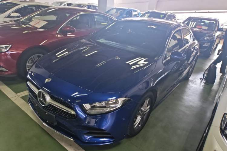 Used Mercedes-Benz A-Class 2020 Second Facelift A 180 L Sport Sedan Guazi used car, China used car export, Used car for sale, Used  cars, Cheapest cars for sale