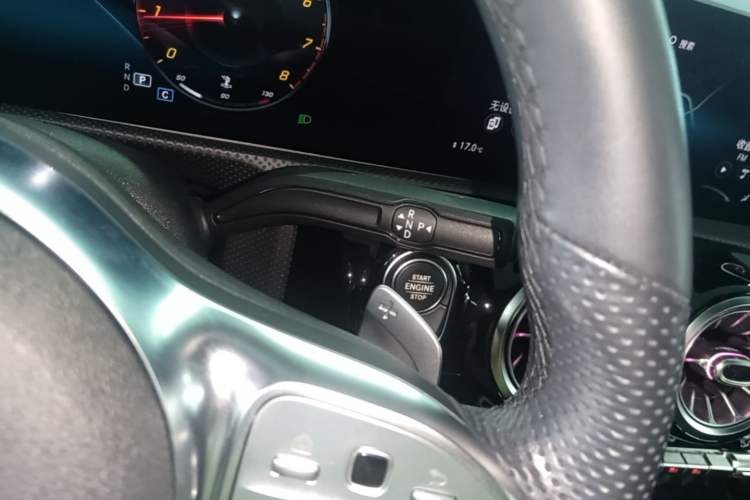 Used Mercedes-Benz A-Class 2020 Restyled A 200 L Sport Sedan Fashion Version Gear Lever