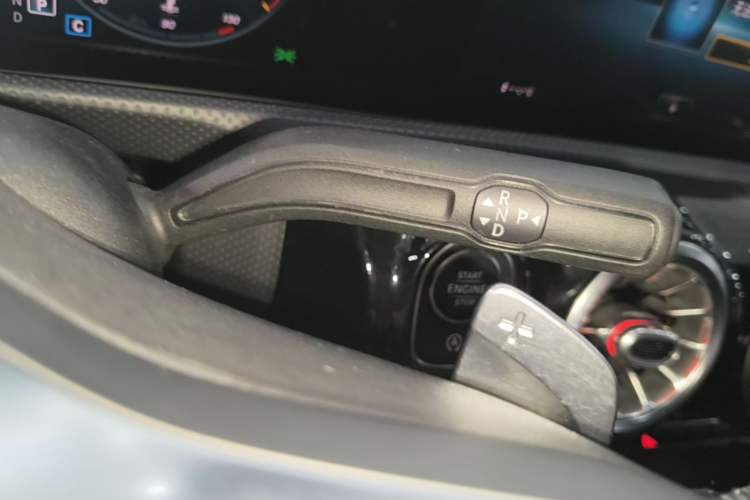 Used Mercedes-Benz A-Class 2020 Restyled A 200 L Sport Sedan Fashion Version Gear Lever