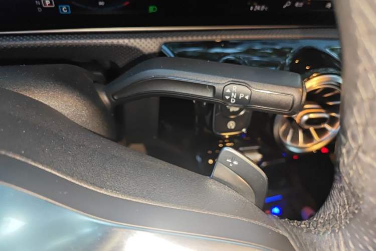 Used Mercedes-Benz A-Class 2020 Restyled A 200 L Sport Sedan Fashion Version Gear Lever