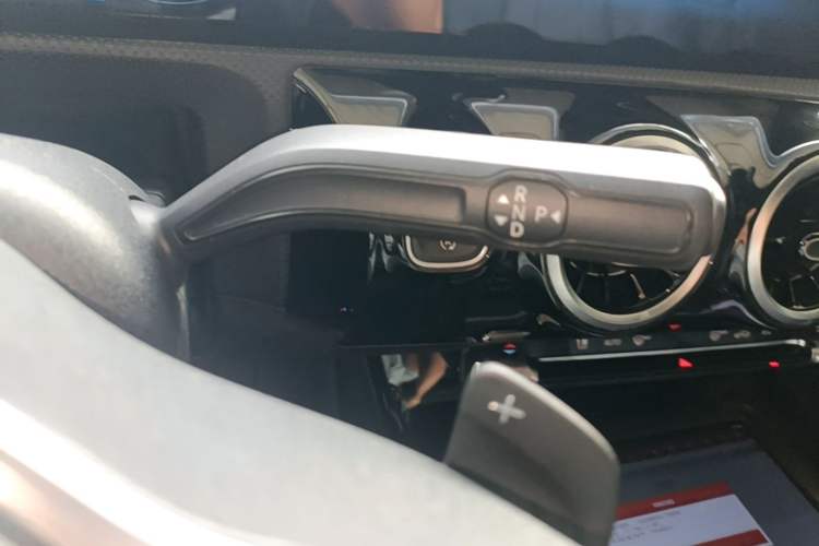 Used Mercedes-Benz A-Class 2020 Facelift A 180 L Sport Sedan Special Configuration Gear Lever