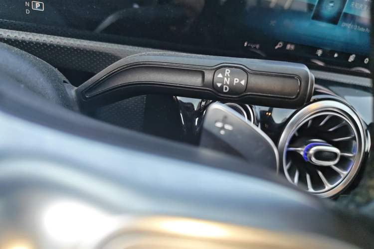 Used Mercedes-Benz A-Class 2020 Restyled A 200 L Sport Sedan Fashion Version Gear Lever