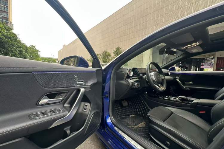 Used Mercedes-Benz A-Class 2020 Restyled A 200 L Sport Sedan Fashion Version Interior 2
