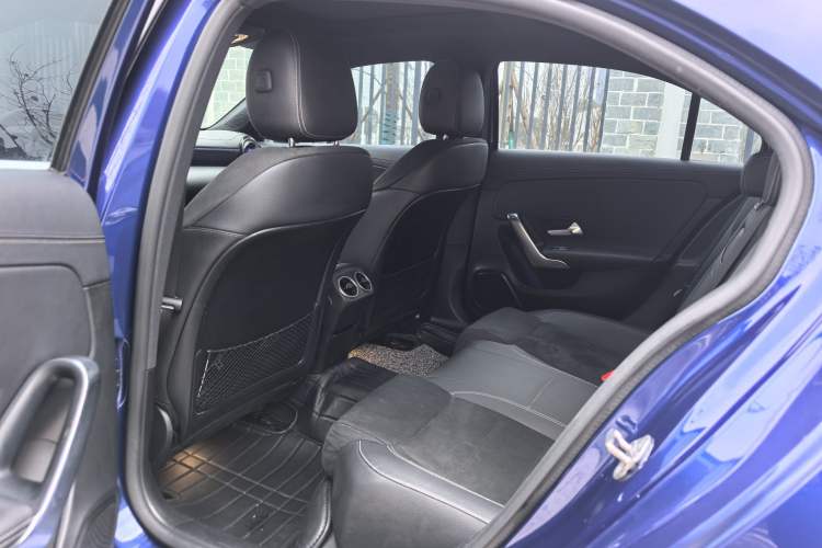 Used Mercedes-Benz A-Class 2020 Restyled A 200 L Sport Sedan Fashion Version Interior 2