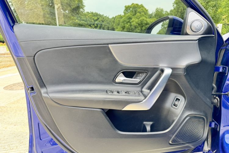 Used Mercedes-Benz A-Class 2020 Second Facelift A 180 L Sport Sedan Interior 5