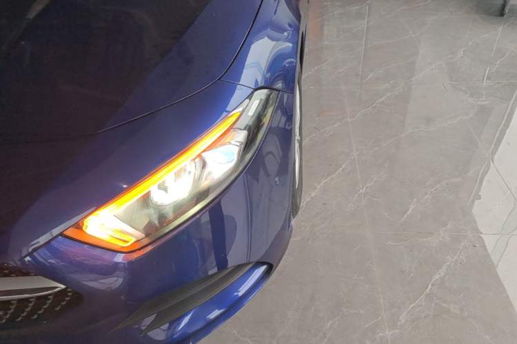Used Mercedes-Benz A-Class 2020 A 200 L Sport Sedan Left Front Headlight