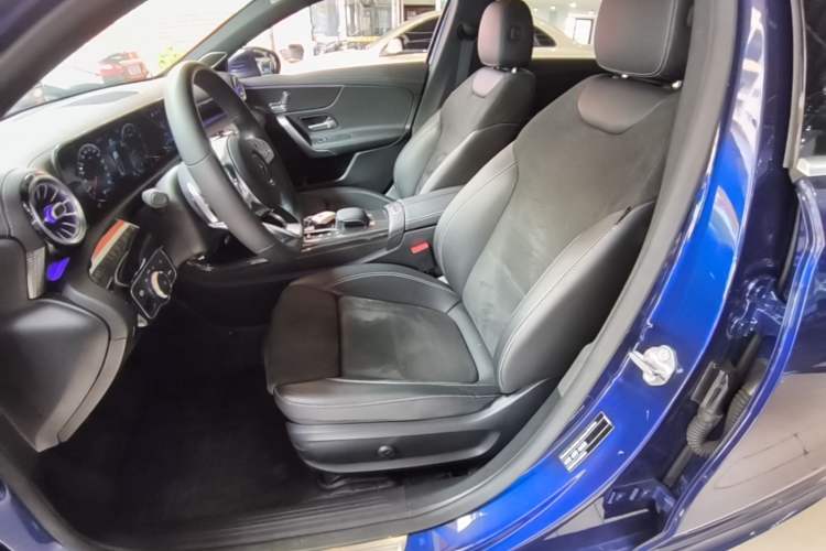 Used Mercedes-Benz A-Class 2020 Restyled A 200 L Sport Sedan Fashion Version Left Front Seat