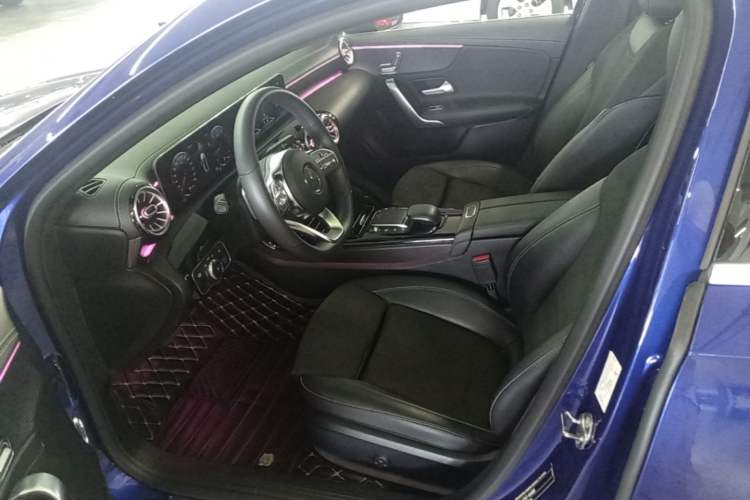 Used Mercedes-Benz A-Class 2020 Restyled A 200 L Sport Sedan Fashion Version Left Front Seat