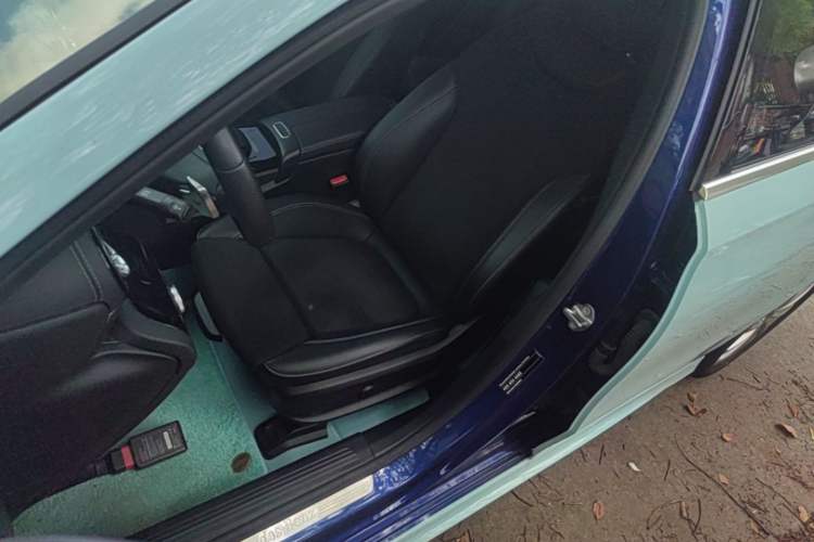Used Mercedes-Benz A-Class 2020 Restyled A 200 L Sport Sedan Fashion Version Left Front Seat