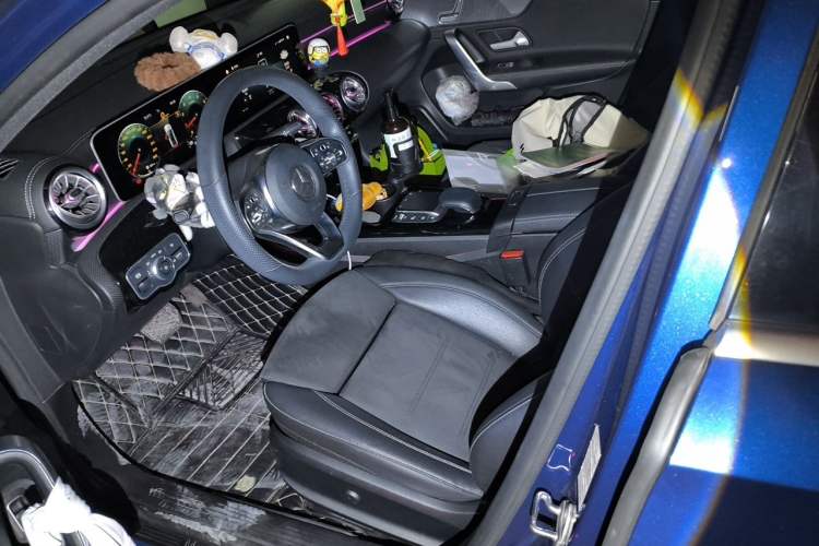 Used Mercedes-Benz A-Class 2020 Restyled A 200 L Sport Sedan Fashion Version Left Front Seat