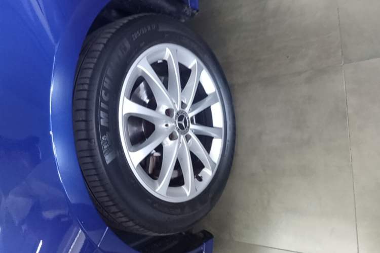 Used Mercedes-Benz A-Class 2020 Restyled A 200 L Sport Sedan Fashion Version Left Front Wheel Hub