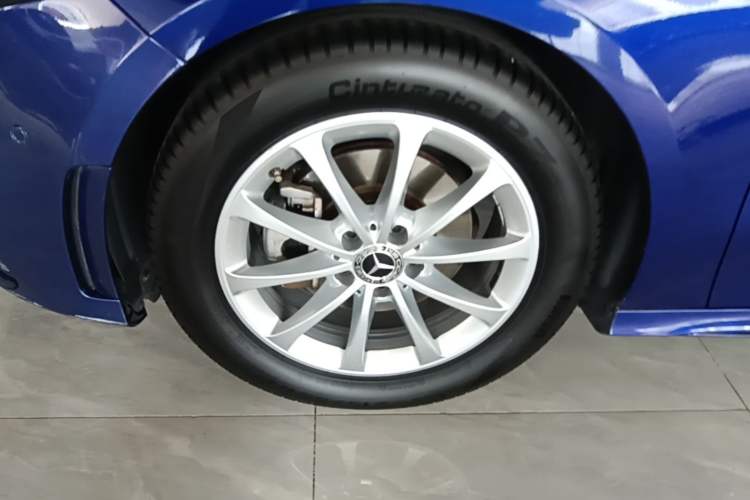Used Mercedes-Benz A-Class 2020 Restyled A 200 L Sport Sedan Fashion Version Left Front Wheel Hub