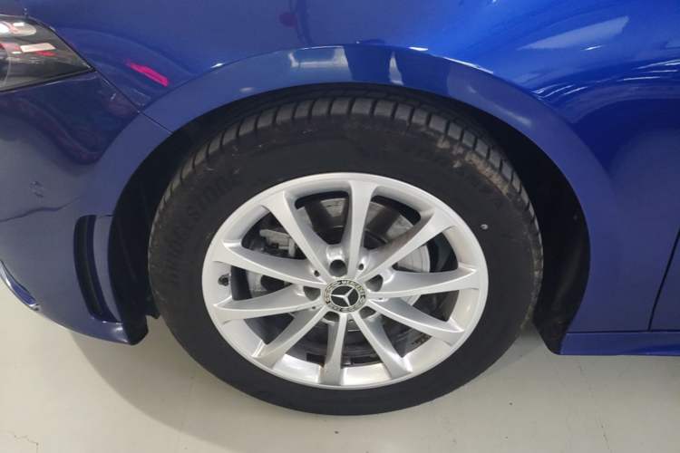 Used Mercedes-Benz A-Class 2020 A 200 L Sport Sedan Left Front Wheel Hub