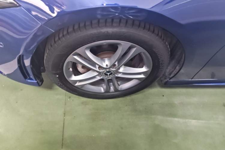 Used Mercedes-Benz A-Class 2020 Second Facelift A 180 L Sport Sedan Left Front Wheel Hub