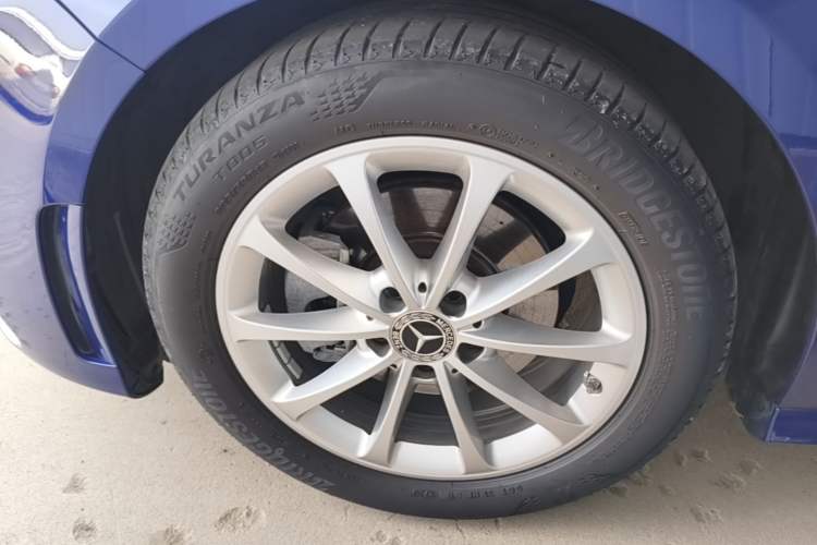 Used Mercedes-Benz A-Class 2020 Restyled A 200 L Sport Sedan Dynamic Version Left Front Wheel Hub